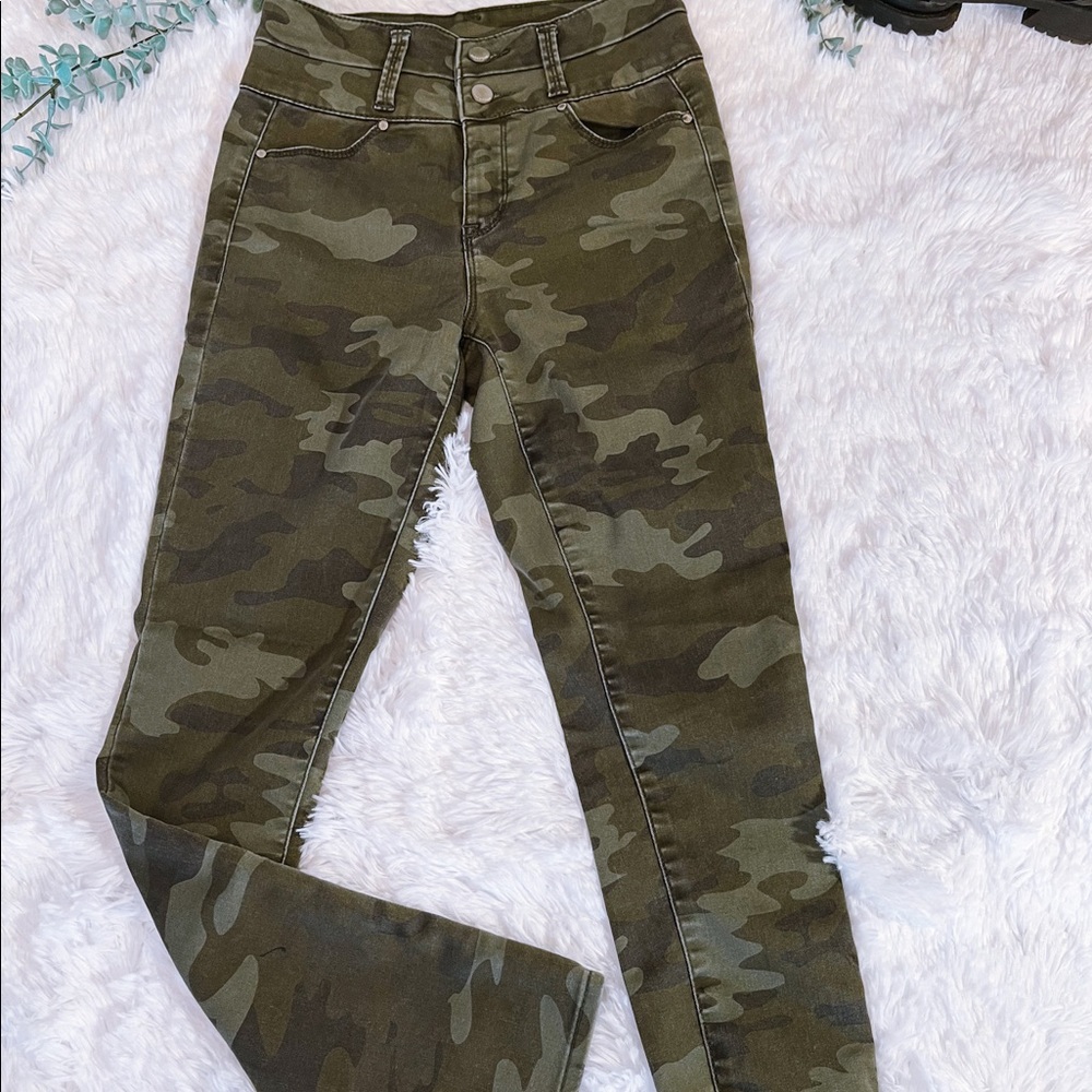 Camo High waisted skinny jeans size 3